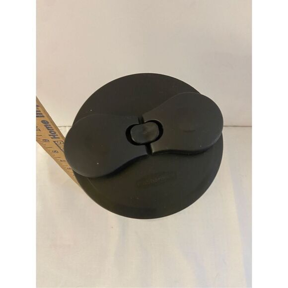 Rubbermaid 2Qt pitcher 2 spouts beverage juice black lid - Picture 2 of 4